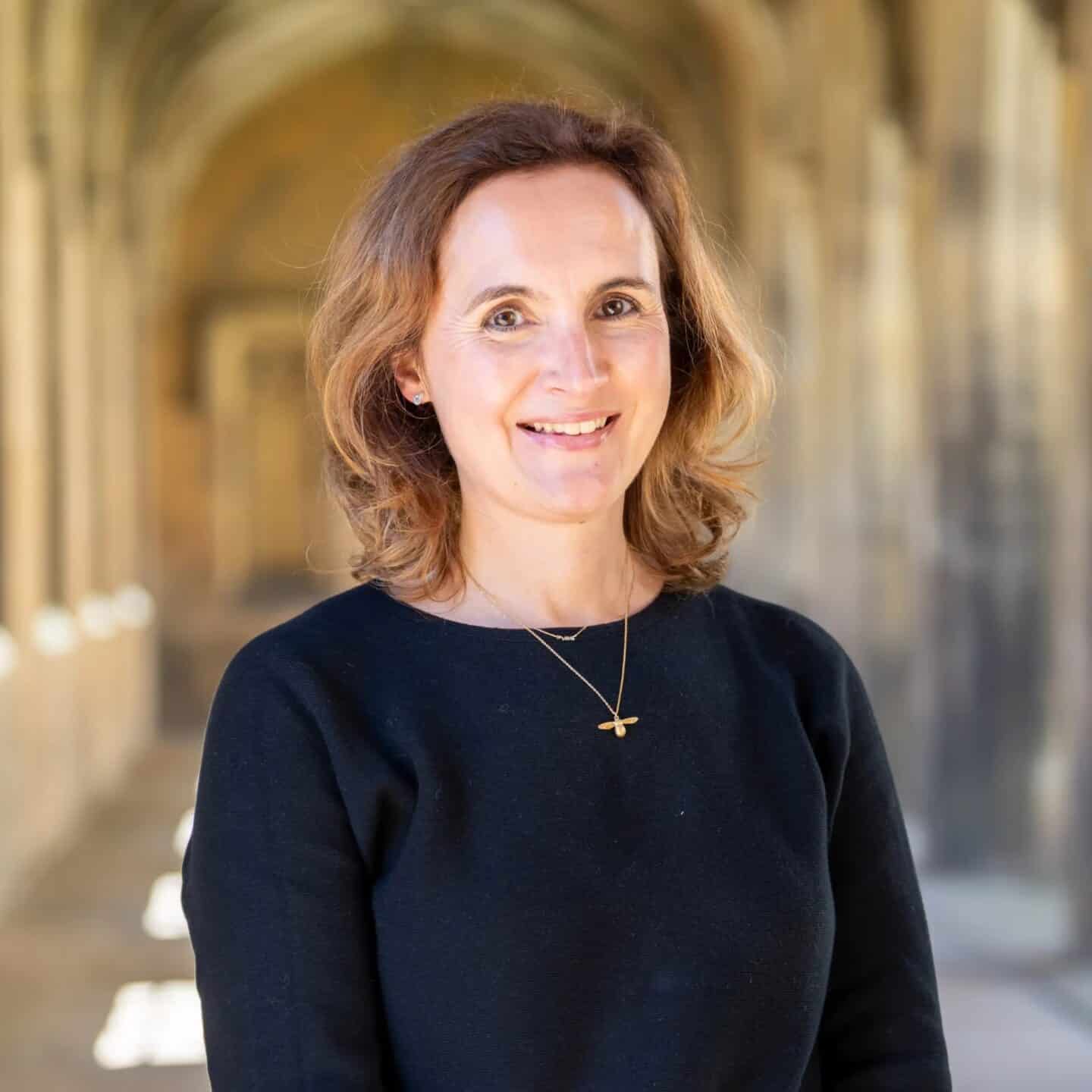 portrait Prof Sarah Hall